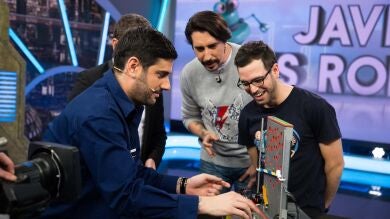El 'Metebolas', la maravilla robótica de Marrón en 'El Hormiguero 3.0'