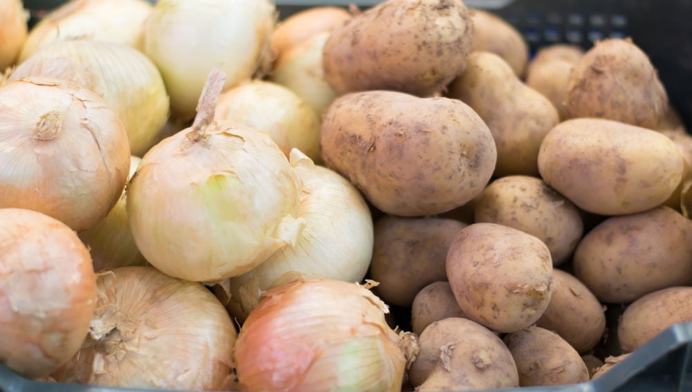 Cebollas y patatas