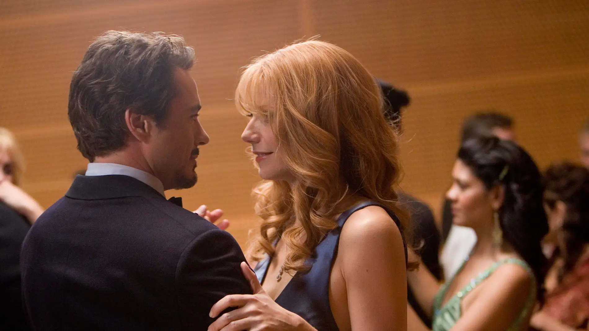 Robert Downey Jr. y Gwyneth Paltrow como Iron Man y Pepper