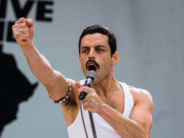 Rami Malek en la recreación del Live Aid de 'Bohemian Rhapsody'