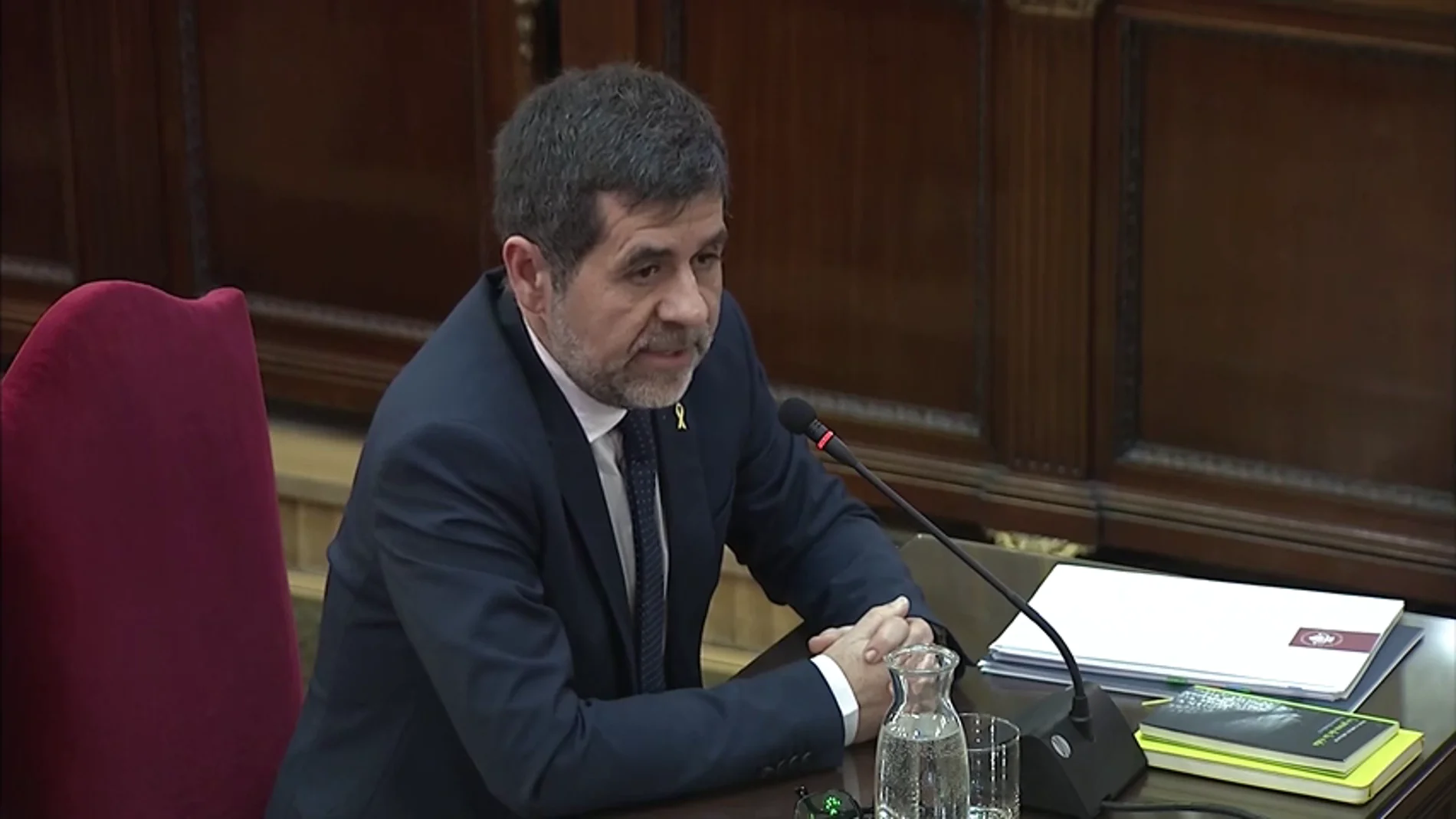 Jordi Sánchez admite que convocó el 20-S frente a Economía para "protestar pacíficamente" contra los registros y no para impedirlos Jordi Sánchez admite que convocó el 20-S frente a Economía para "protestar pacíficamente" contra los registros y no para impedirlos
