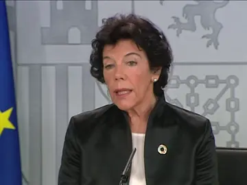 El Gobierno critica a Arrimadas por su viaje a Waterloo: "Es una insensatez" El Gobierno critica a Arrimadas por su viaje a Waterloo: "Es una insensatez"