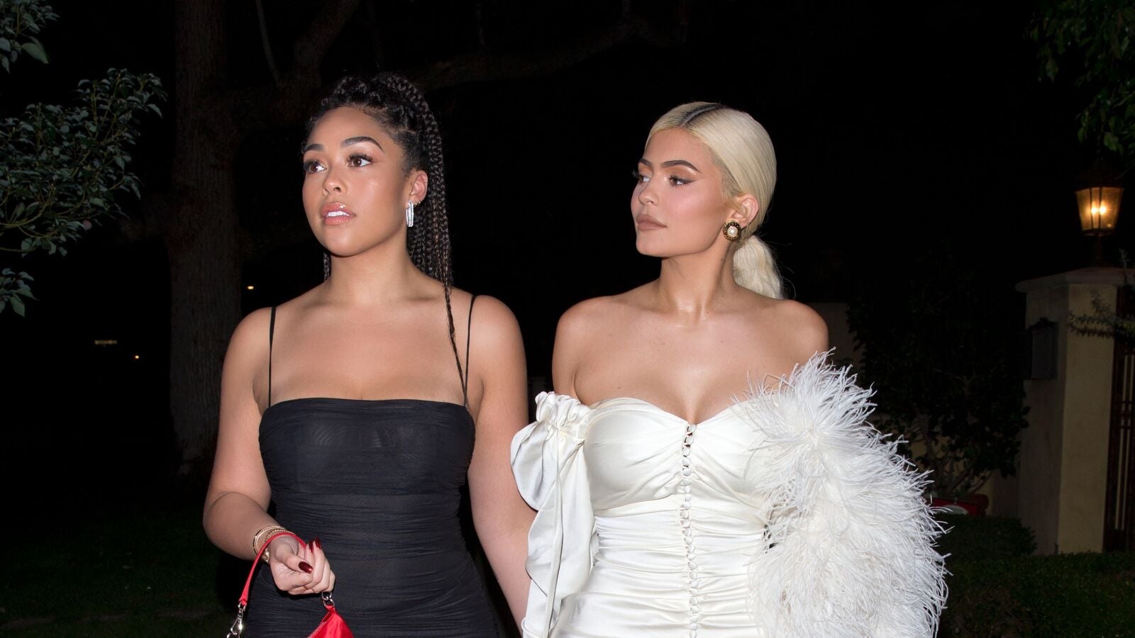 La madre de Jordyn Woods le manda una indirecta a las Kardashian