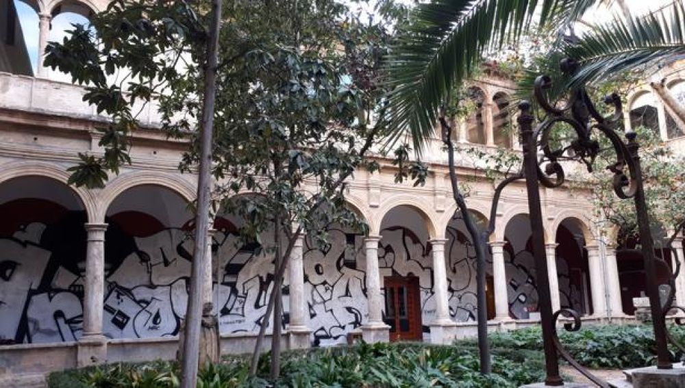 Imagen del grafiti de mil metros cuadrados en el Centro del Carmen de Valencia 