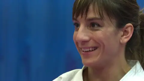 Sandra Sánchez, campeona del mundo de kárate: "No hay que dejar fuera a la base del deporte de los Juegos Olímpicos" Sandra Sánchez, campeona del mundo de kárate: "No hay que dejar fuera a la base del deporte de los Juegos Olímpicos"