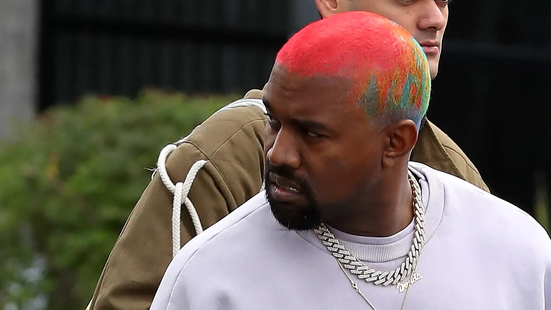 El colorido pelo de Kanye West 