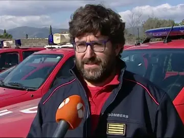 Los equipos de rescate de Mallorca denuncian que montañeros les llaman para que les bajen las mochilas Los equipos de rescate de Mallorca denuncian que montañeros les llaman para que les bajen las mochilas