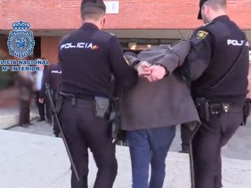 Detenido tras descuartizar a su madre en Madrid
