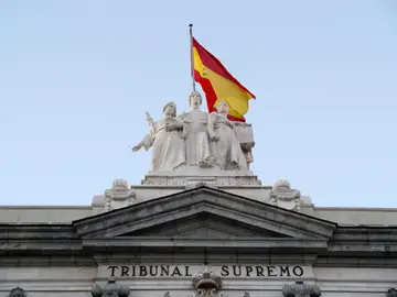 Detalle de la fachada del Tribunal Supremo Detalle de la fachada del Tribunal Supremo