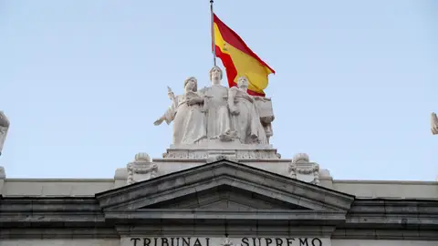 Detalle de la fachada del Tribunal Supremo Detalle de la fachada del Tribunal Supremo