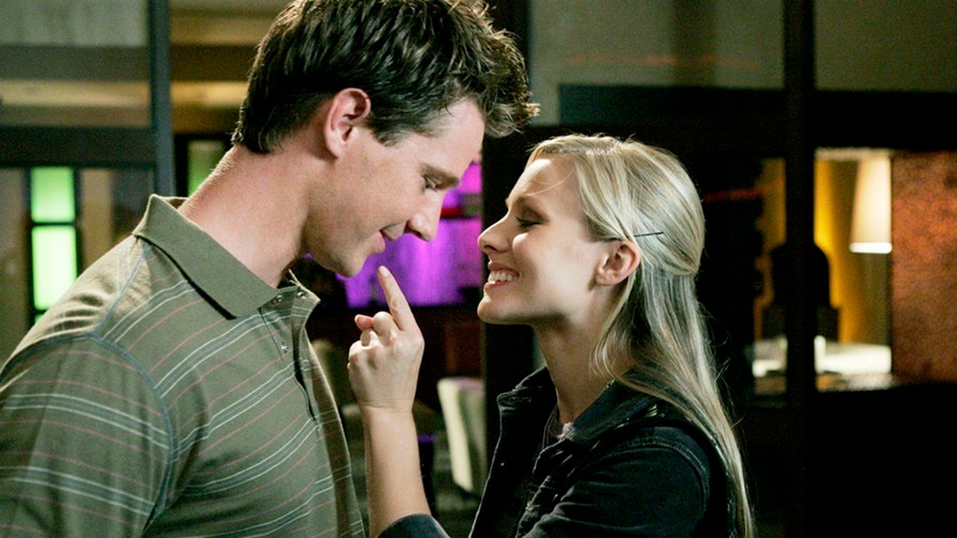 Jason Dohring y Kristen Bell en 'Veronica Mars'