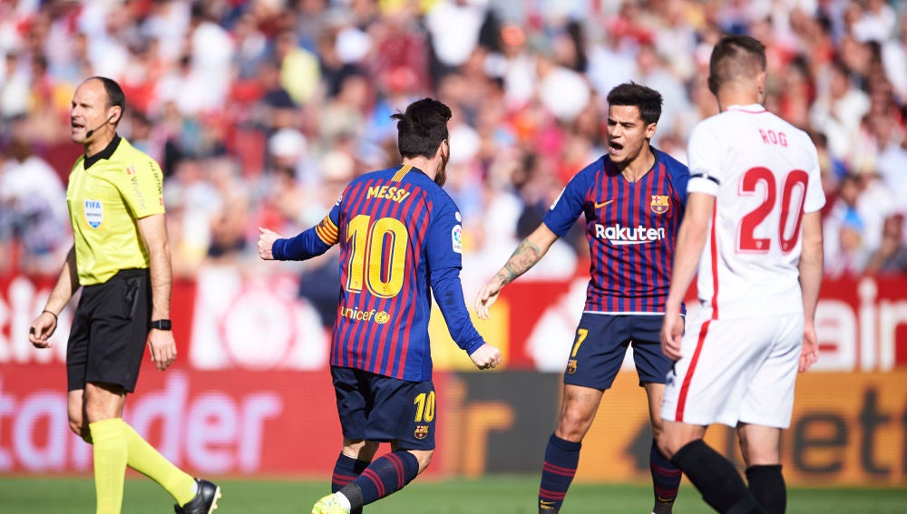 Leo Messi celebra un gol en el Sánchez Pizjuán