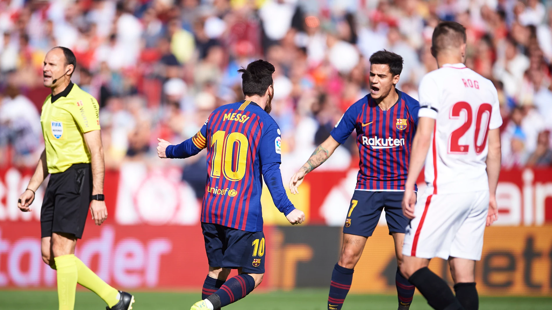 Leo Messi celebra un gol en el Sánchez Pizjuán Leo Messi celebra un gol en el Sánchez Pizjuán
