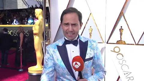Nuestro compañero no deja indiferente a nadie con su traje en la pasada gala de los Oscar Nuestro compañero no deja indiferente a nadie con su traje en la pasada gala de los Oscar