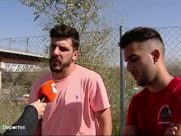 Hablamos con dos de los jugadoes agredidos del Écija: "Mi madre estaba allí casi llorando" Hablamos con dos de los jugadoes agredidos del Écija: "Mi madre estaba allí casi llorando"