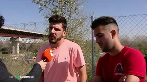 Hablamos con dos de los jugadoes agredidos del Écija: "Mi madre estaba allí casi llorando" Hablamos con dos de los jugadoes agredidos del Écija: "Mi madre estaba allí casi llorando"