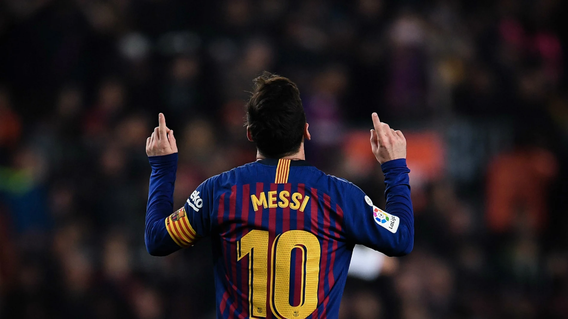 Messi señala al cielo Messi señala al cielo