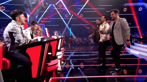 VÍDEO-LA VOZ: Antonio Orozco, Luis Fonsi y David Bustamante suben la temperatura del plató de ‘La Voz’ con un sensual baile al ritmo de ‘Fever’ MOMENTOS | ASALTOS LA VOZ