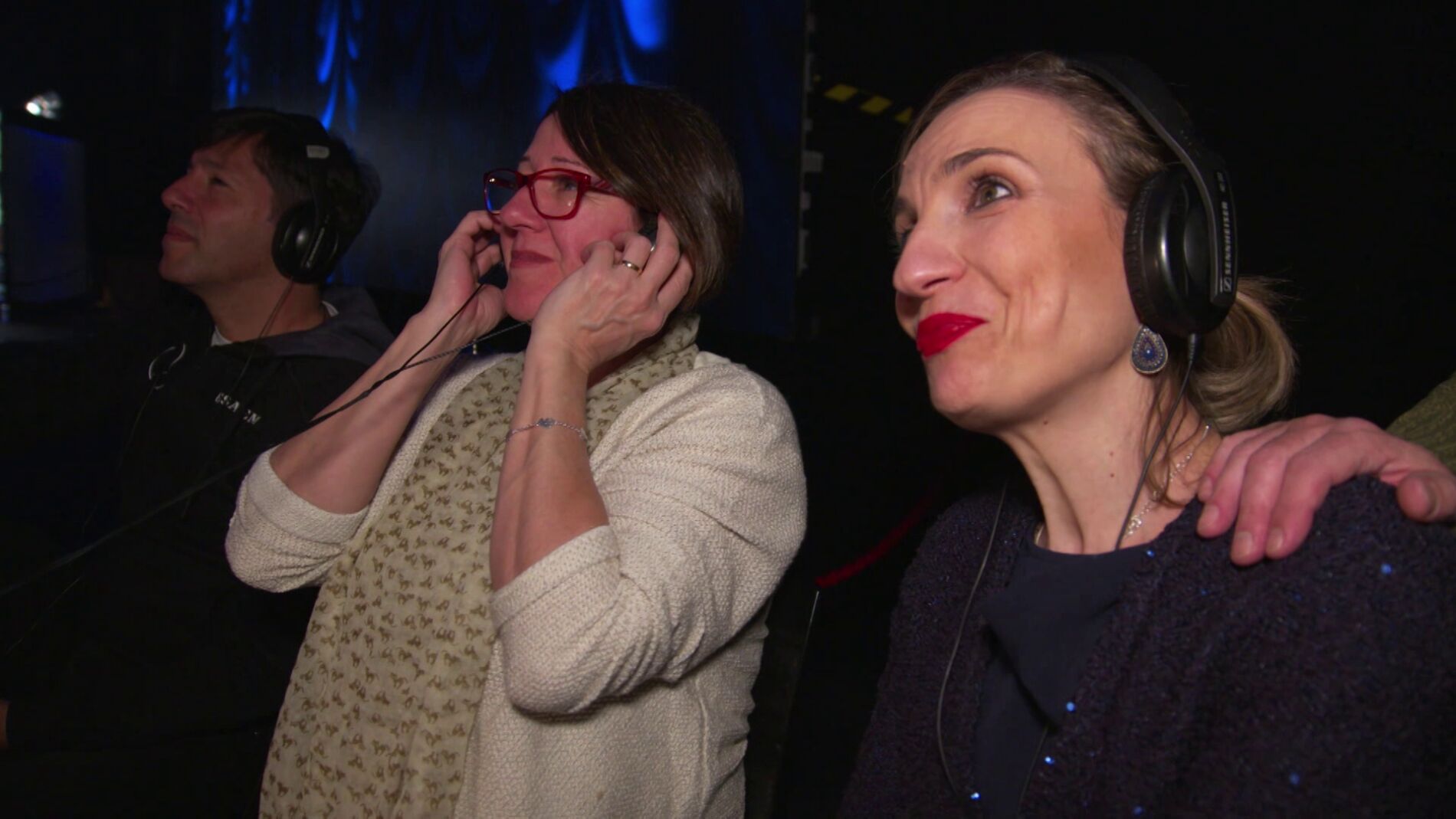 V&Iacute;DEO-M&Aacute;S VOZ: Una emocionada Luc&iacute;a Collado, vocal coach, reza por Tom&aacute;s Basso: &ldquo;Pido a Santa Whitney Huston que no se vaya de &lsquo;La Voz&rsquo;&rdquo;