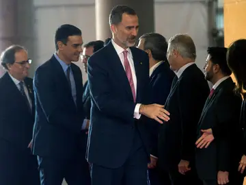 Felipe VI, Pedro Sánchez y Quim Torra Felipe VI, Pedro Sánchez y Quim Torra