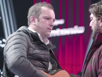 VÍDEO-LA VOZ:Antonio Orozco, sobre Javi Moya tras su ensayo para los Asaltos: “Solo tengo una cosa que decir, nada” VÍDEO-LA VOZ:Antonio Orozco, sobre Javi Moya tras su ensayo para los Asaltos: “Solo tengo una cosa que decir, nada”