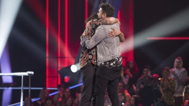 Pablo López roba a Tomás Basso del ‘Equipo Fonsi’ 