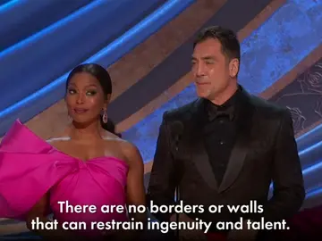 El discurso de Javier Bardem en los Oscar: "No hay muros que frenen el ingenio y el talento" El discurso de Javier Bardem en los Oscar: "No hay muros que frenen el ingenio y el talento"
