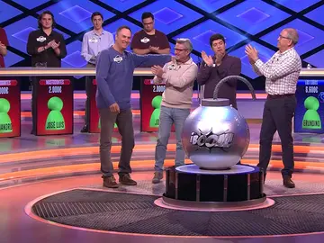 Espectacular 'plenazo' de Erundino, del equipo de 'Los Lobos', en la bomba clasificatoria Espectacular 'plenazo' de Erundino, del equipo de 'Los Lobos', en la bomba clasificatoria