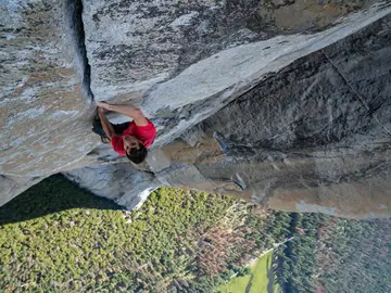 Alex Honnold ascendiendo El Capitán Alex Honnold ascendiendo El Capitán