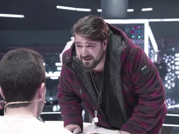 Antonio Orozco consigue ‘frenar’ a Sergio Jiménez en los ensayos de los Asaltos: “Ese es el rollo, así lo vas a partir” Antonio Orozco consigue ‘frenar’ a Sergio Jiménez en los ensayos de los Asaltos: “Ese es el rollo, así lo vas a partir”