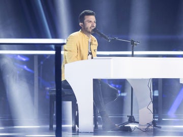 Sergio Jiménez canta ‘Vi’ en los Asaltos de ‘La Voz’