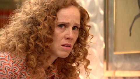 Natalia, a punto de asesinar a Gabriel