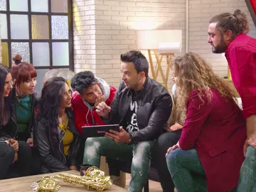 VIDEO: Luis Fonsi comparte con su equipo los entrañables vídeos de sus inicios en la música VIDEO: Luis Fonsi comparte con su equipo los entrañables vídeos de sus inicios en la música