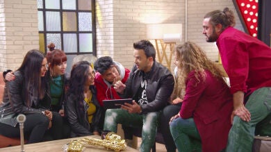 Luis Fonsi comparte con su equipo los entrañables vídeos de sus inicios en la música 