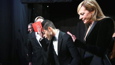 La caída de Rami Malek tras recoger el Oscar a Mejor Actor por 'Bohemian Rhapsody' 