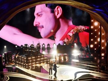 Queen tocando en los Oscar 2019