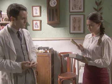Elsa, aturdida ante el romántico detalle de Álvaro Elsa, aturdida ante el romántico detalle de Álvaro
