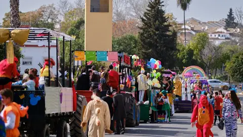 Desfile de carnaval en Gines Desfile de carnaval en Gines