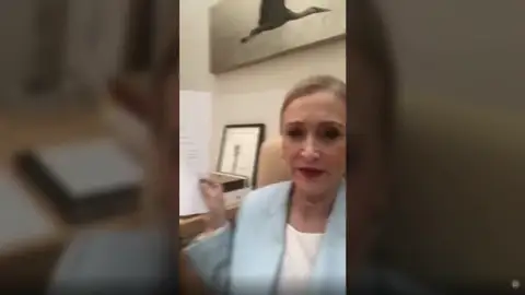 La Fiscalía pide tres años y tres meses de prisión para Cristina Cifuentes por un delito de falsedad documental La Fiscalía pide tres años y tres meses de prisión para Cristina Cifuentes por un delito de falsedad documental