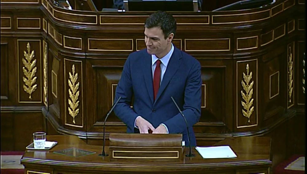 La crítica de Sánchez a Rajoy que hoy se vuelve en su contra: "No se puede gobernar a golpe de decreto ley"