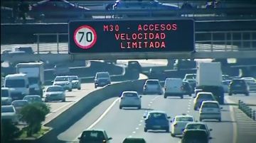 Madrid mantiene para este miércoles el escenario 1 del protocolo de contaminación limitando la velocidad a 70 km/h por la M-30 