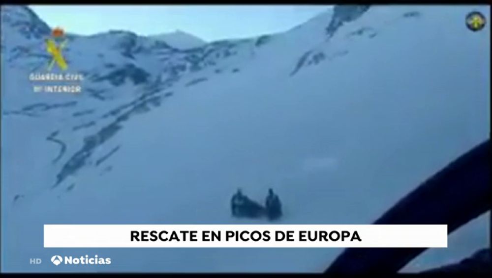La Guardia Civil rescata el cuerpo sin vida del esquiador fallecido en Picos de Europa