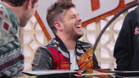 Palomy anima a Pablo L&oacute;pez a cantar con sus compa&ntilde;eros al piano