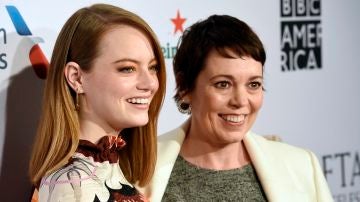 Emma Stone y Olivia Colman Emma Stone y Olivia Colman