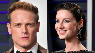 'Outlander': Caitriona Balfe se mete con la torpeza de Sam Heughan en su look de los Oscar
