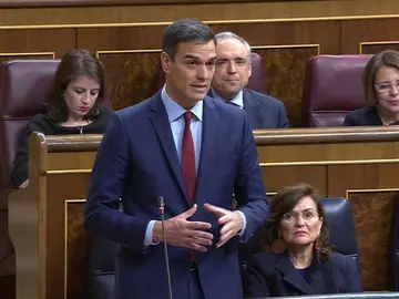 Así se han despedido Sánchez y Casado en el último pleno del Congreso Así se han despedido Sánchez y Casado en el último pleno del Congreso