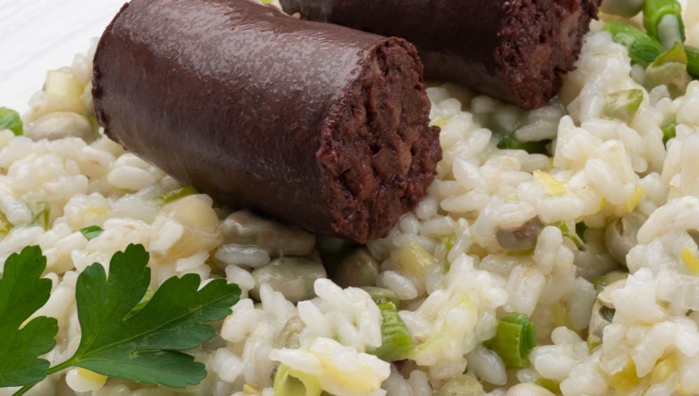 Arroz con habas y morcilla