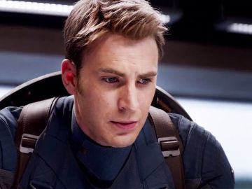 Chris Evans como Capitán América 