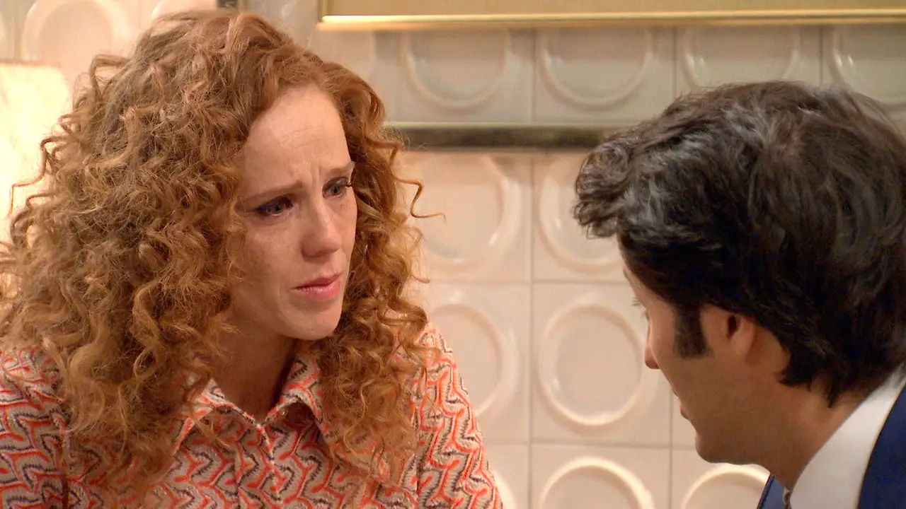VÍDEO - AMAR: Natalia es incapaz de matar a Gabriel