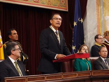 El presidente de Perú, Martín Vizcarra, durante su intervención